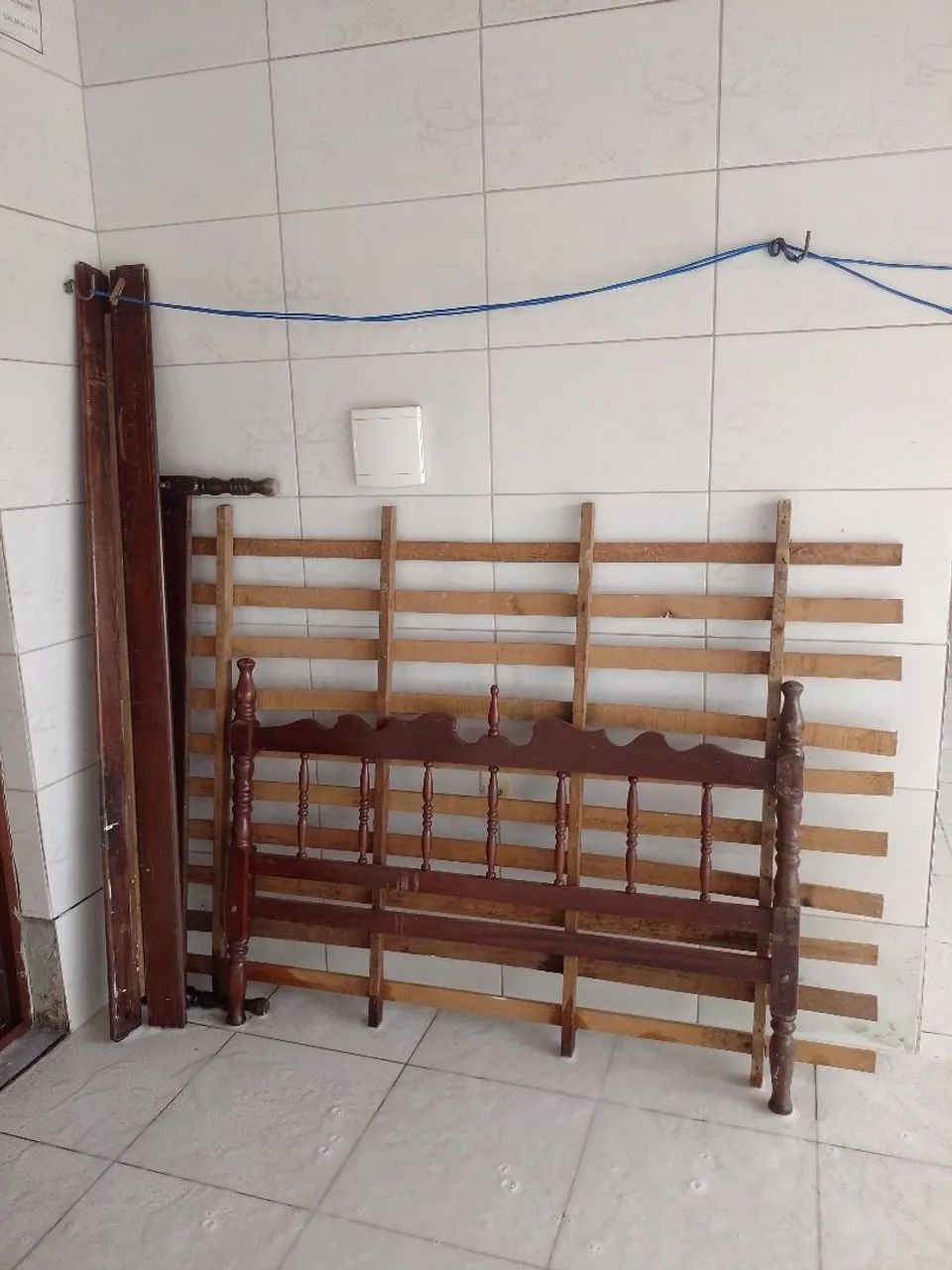 Cama de madeira casal  - Foto 2