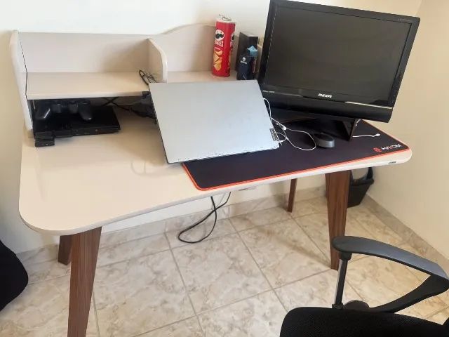 Mesa de Escritório/ Escrivaninha  - Foto 5