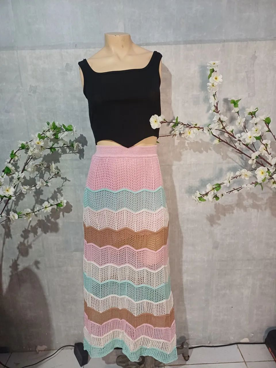 Conjunto de saia longa de tricô e cropped  - Foto 4