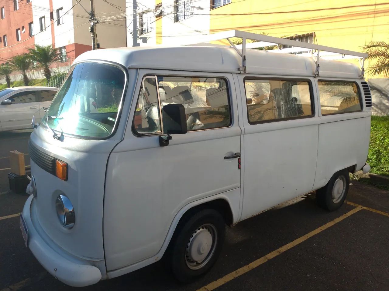 Kombi ano 2000  motor 1600 injeção eletrônica bem conservada. - Foto 5