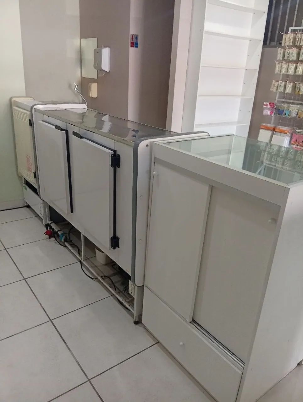Balcão refrigerado ( 2 refrigerados e 1 seco)  - Foto 3