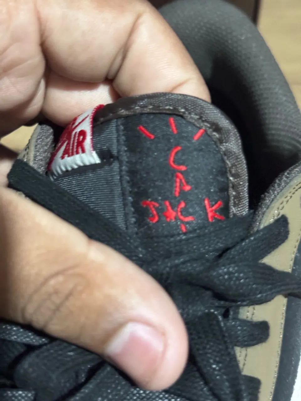 AIR JORDAN 1 DO TRABUS SCOTT - Foto 2