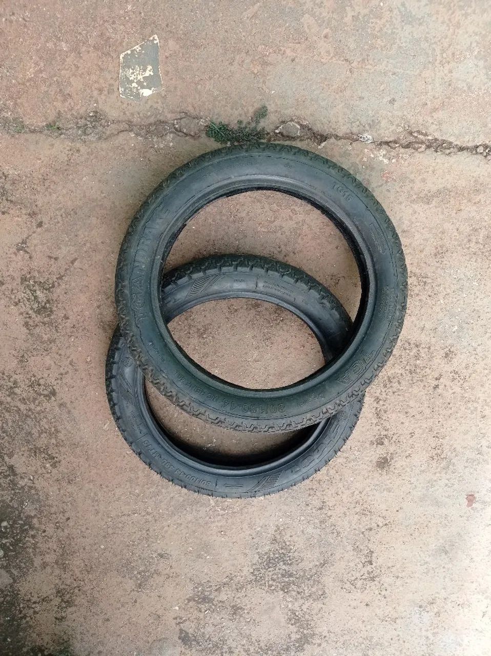 Pneu  - Foto 2