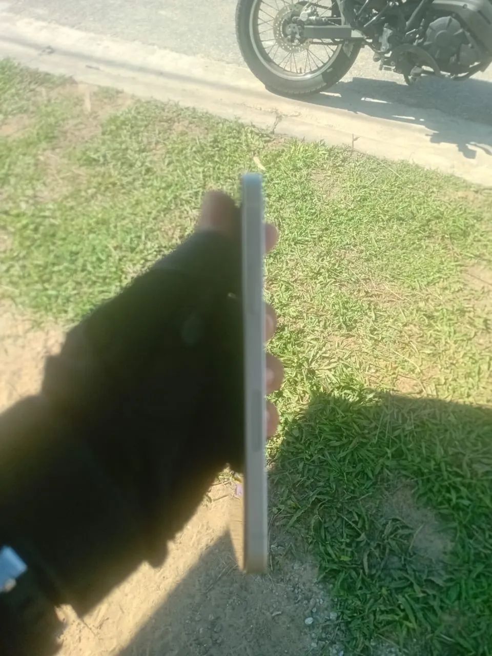 iPhone 12 128 trocado a tela recente mais funcionando tudo perfeitamente!