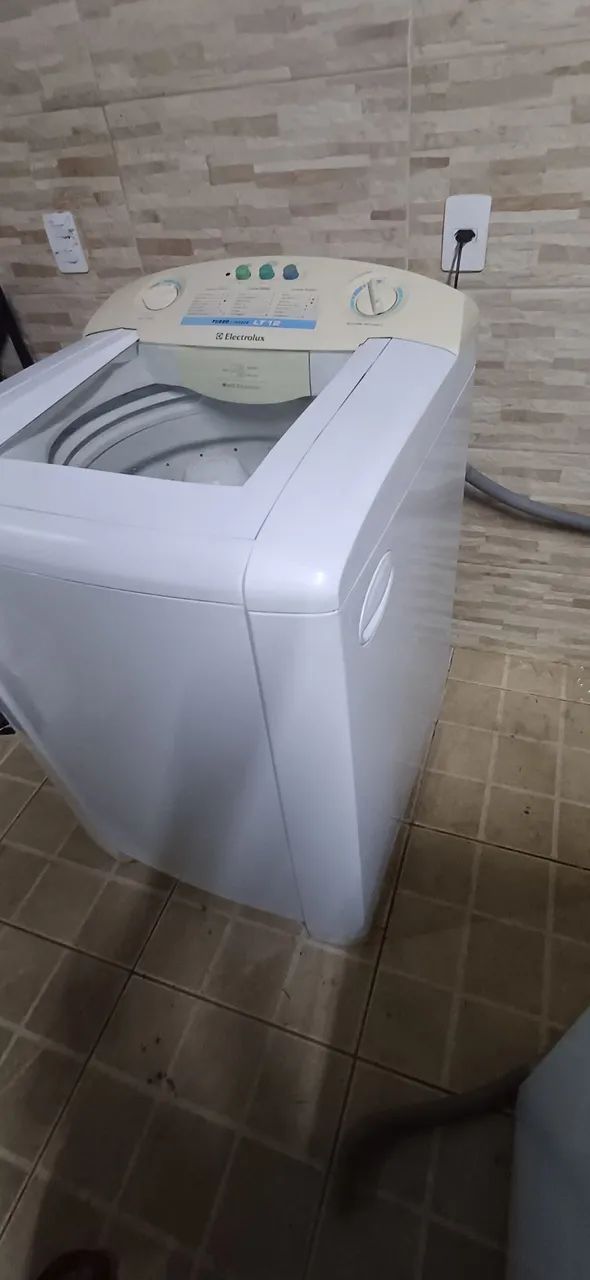 Máquina de lavar Electrolux turbo 12kg 110v  - Foto 2