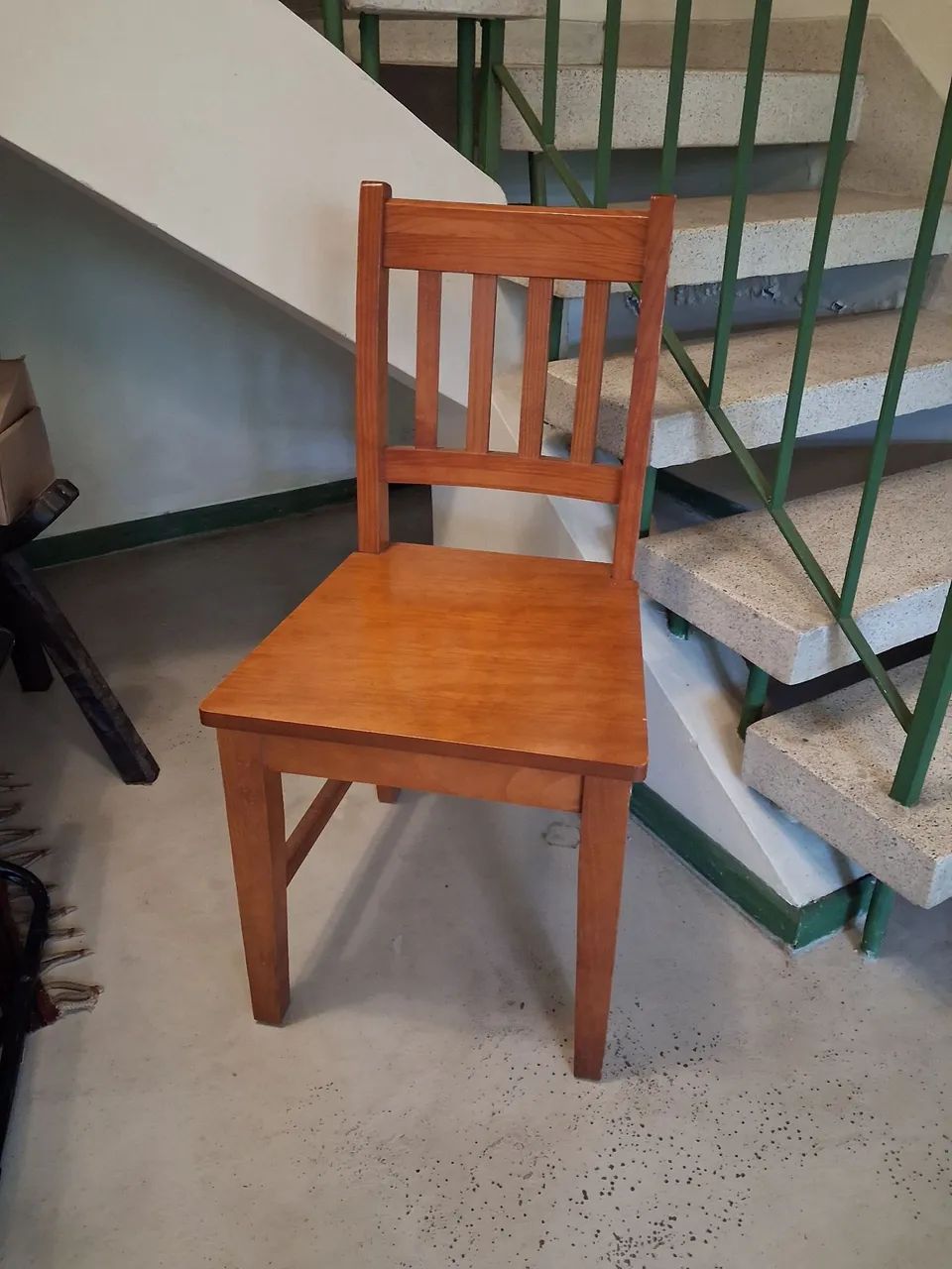 Cadeira em madeida tok stok