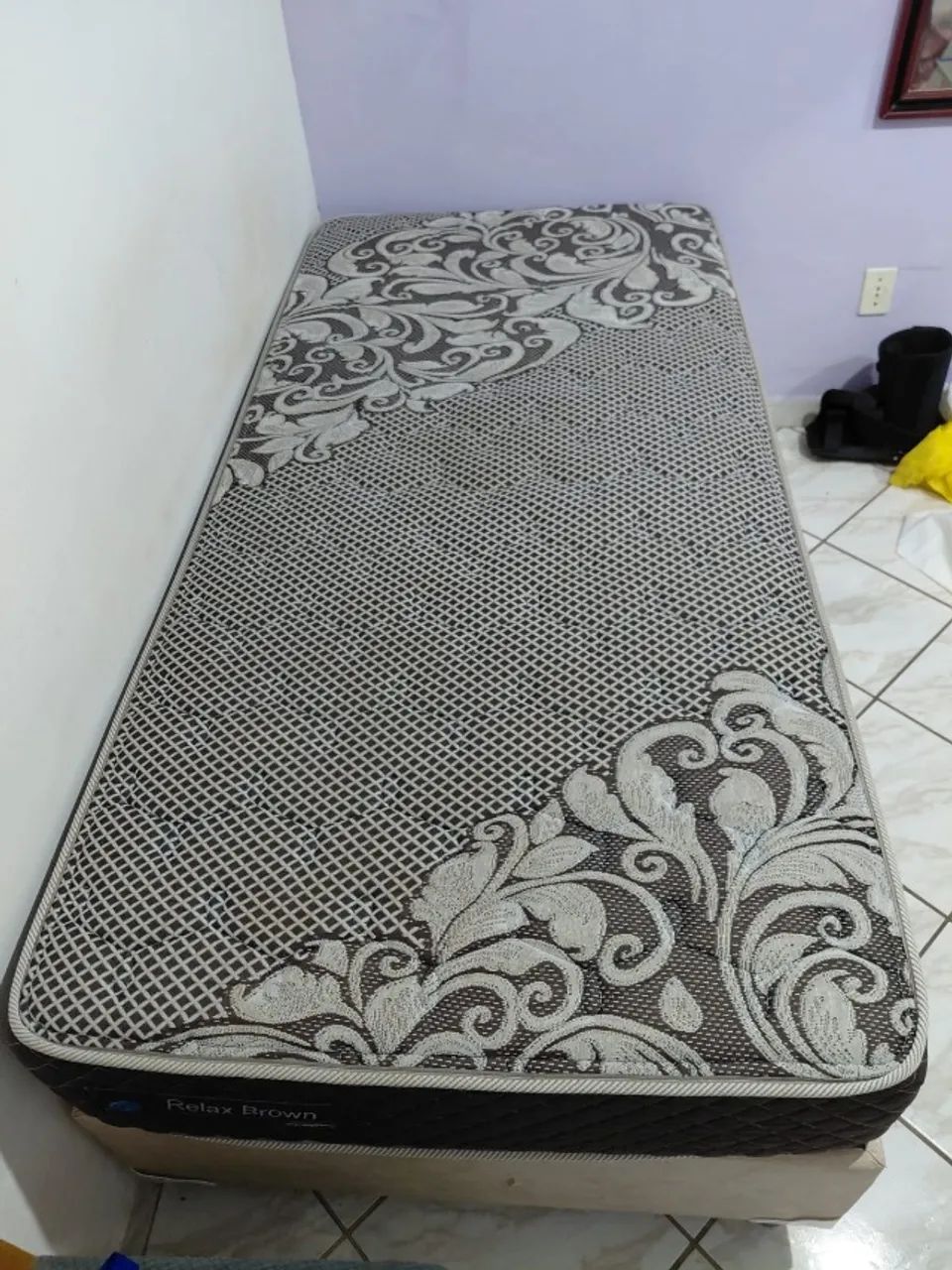 VENDO CAMA BOX SOLTEIRO + COLCHÃO - Foto 2