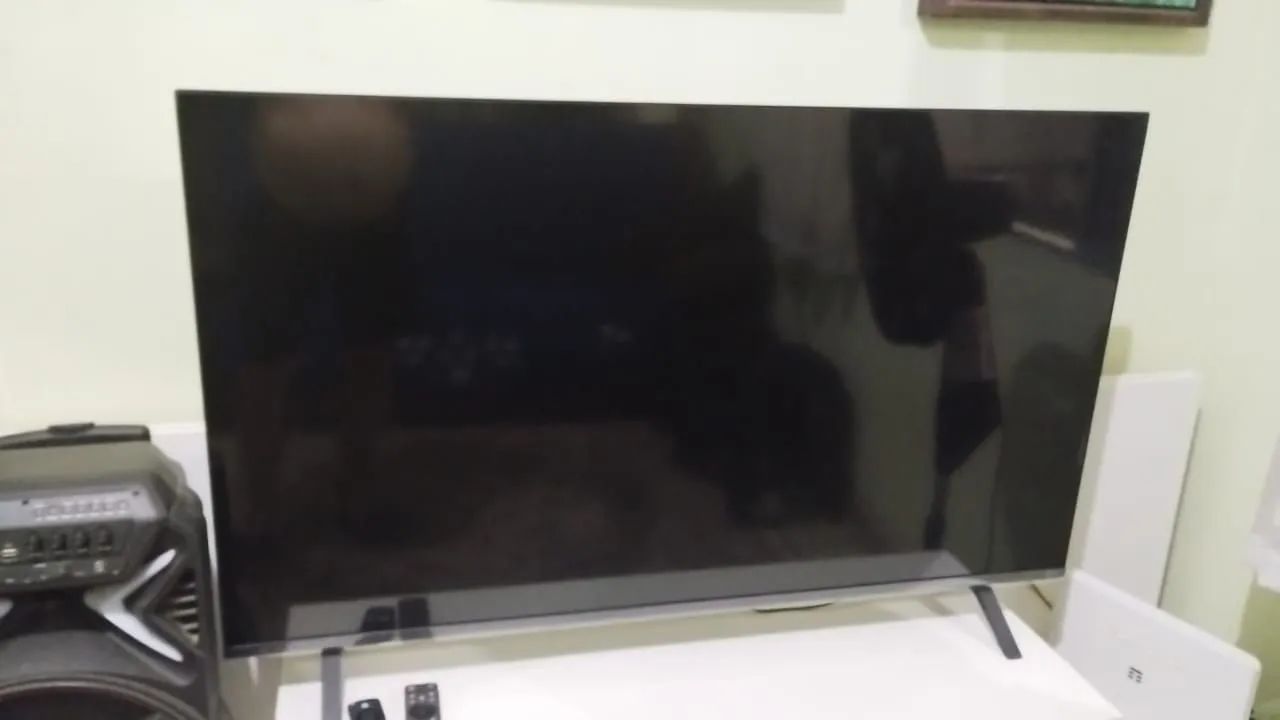 Smart TV LG de 55 polegadas - com defeito no display - para peças
