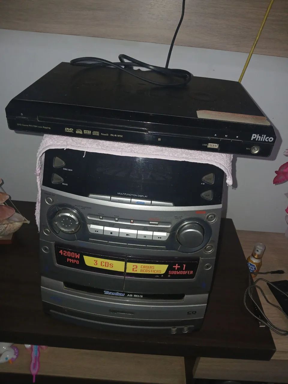 Vend-se aparelho de som  mais um DVD 