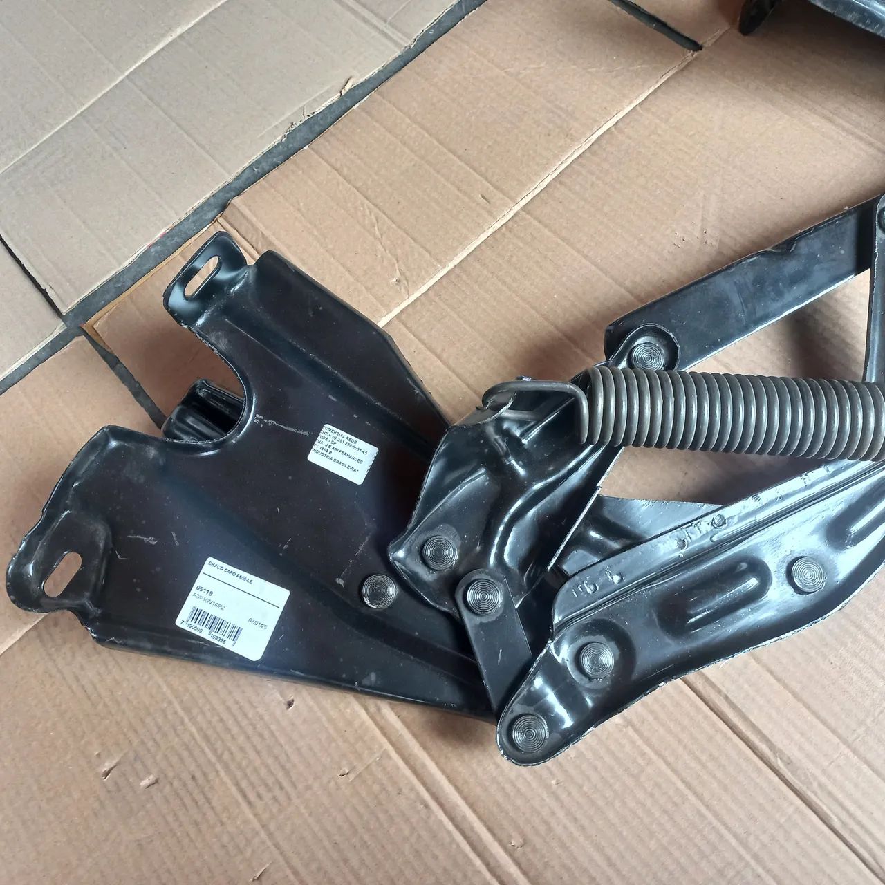 dobradica capo ford f1000 f600 f11000 esq direita - Foto 4