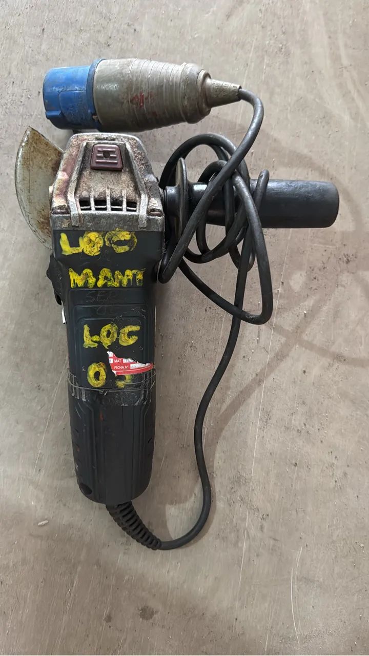 Esmerilhadeira angular Bosch profissional GWS700