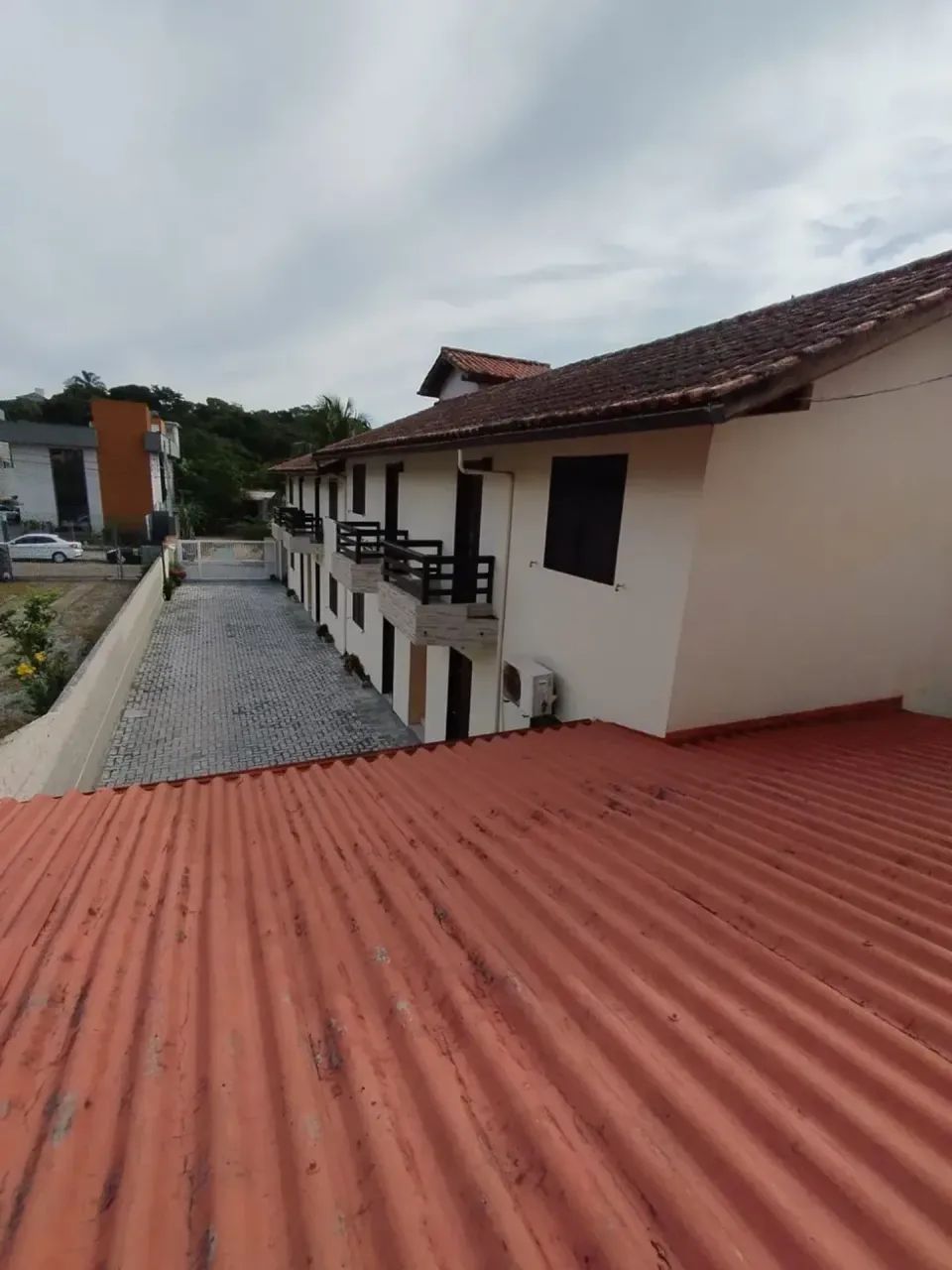 OPORTUNIDADE ÚNICA EM CANASVIEIRAS  POUSADA EM PLENO FUNCIONAMENTO!