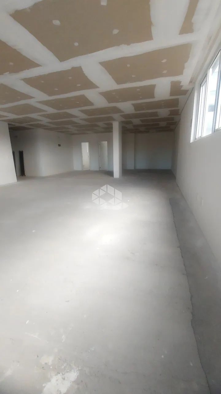 Ampla sala comercial em excelente localização! - Foto 5