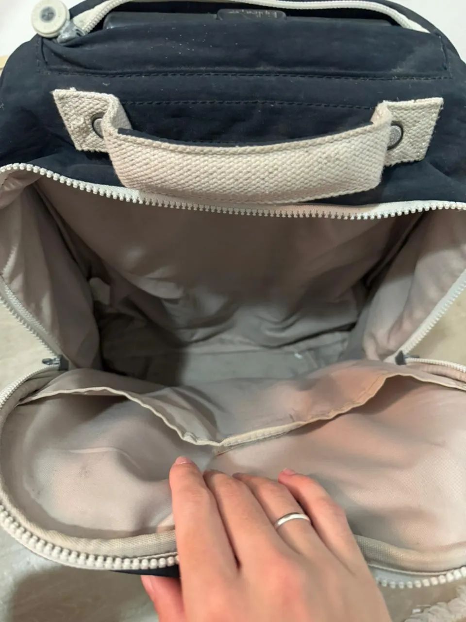 Mochila da kippling de rodinha usada + estojo usado - Foto 4
