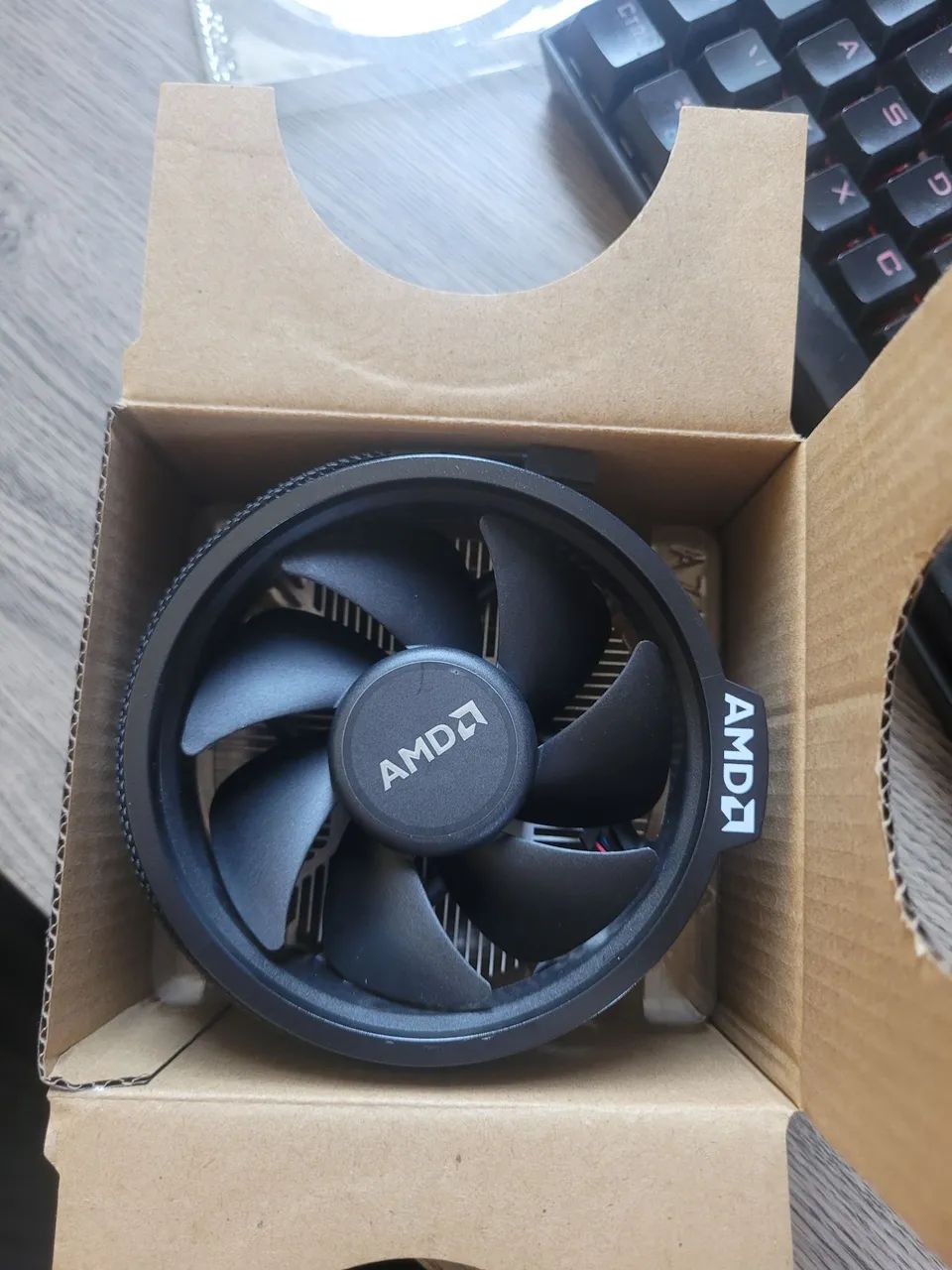 RYZEN 5600X ( COM CAIXA E COOLER) - Foto 4