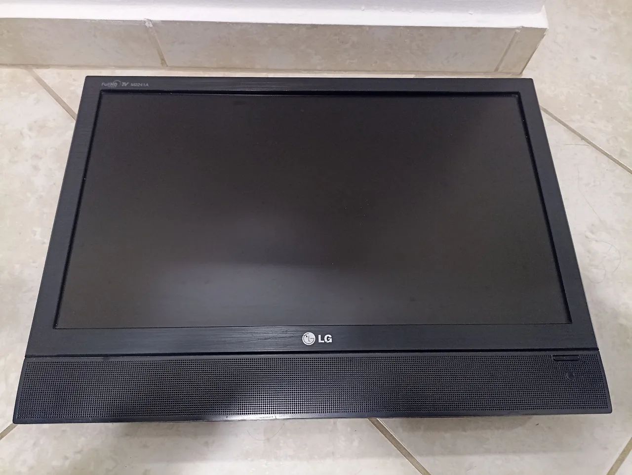 TV LG 22 pol. (Com defeito) 