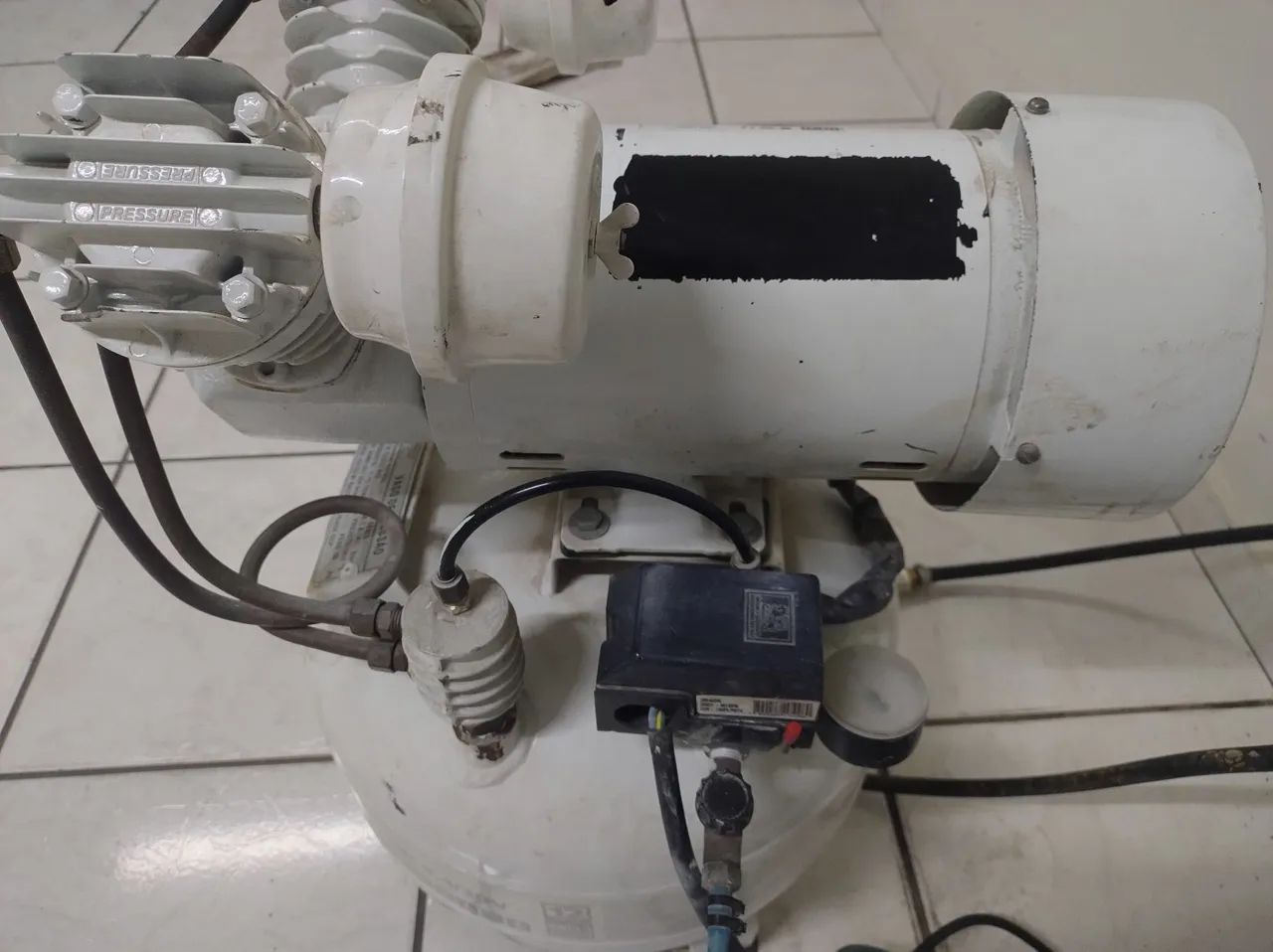Compressor Pressure isento de Óleo 30 Litros - Foto 3