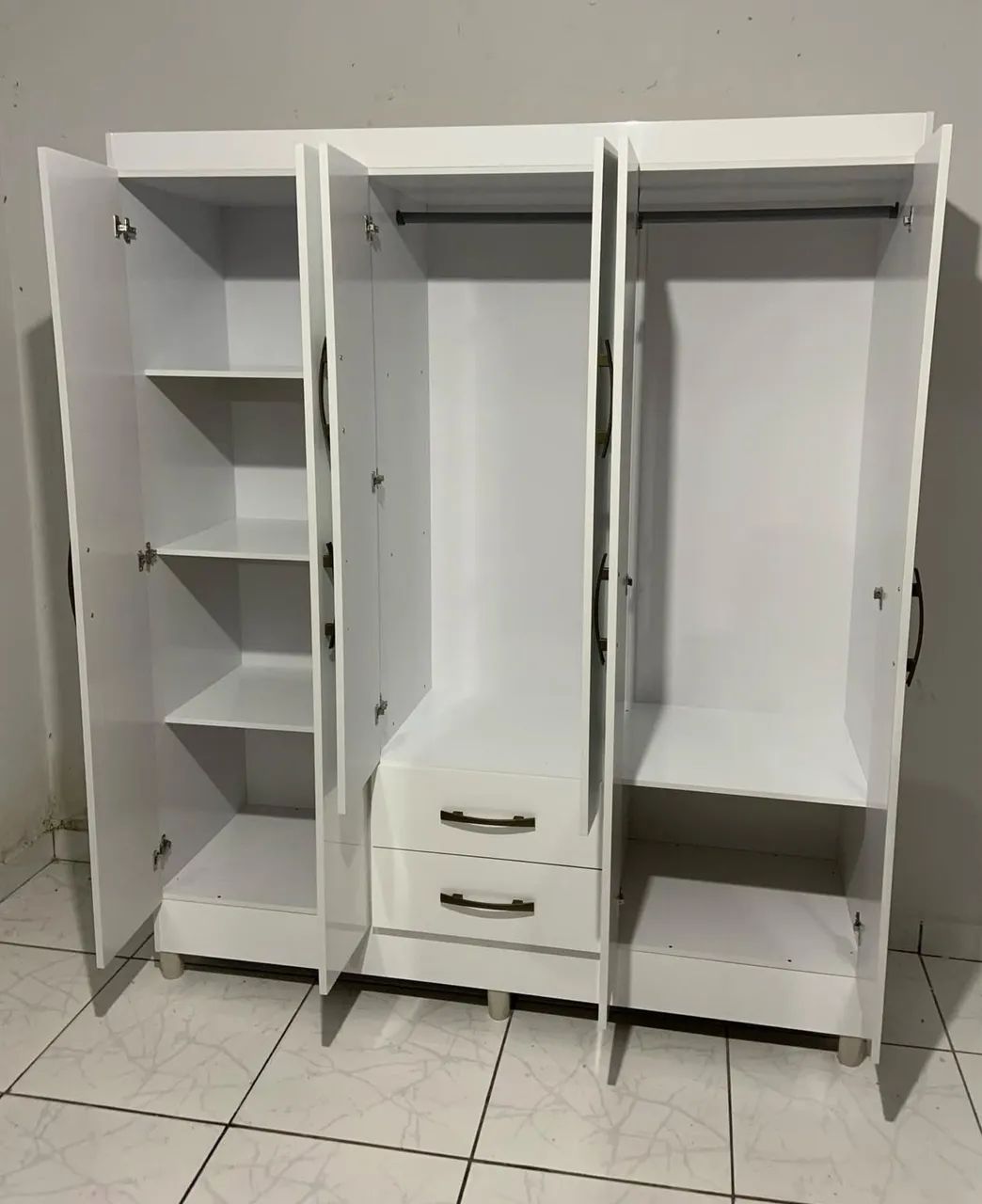 GUARDA ROUPA SOLTEIRO  6 PORTAS 2 GAVETAS  - Foto 2