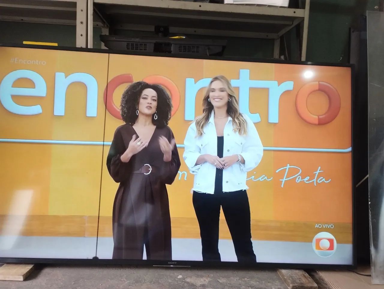 Smart TV Sony 65"c/ um pequeno detalhe  - Foto 3