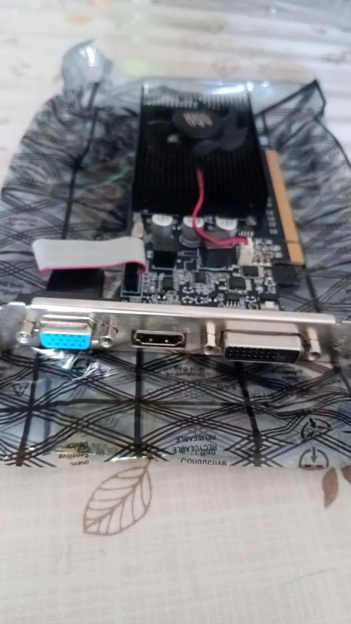 GT 610 1GB DDR3 NVIDIA - Foto 5