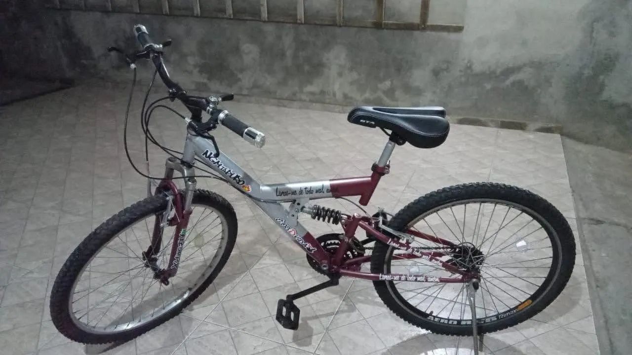 Bicicleta em ótimo estado por 370 Reais.