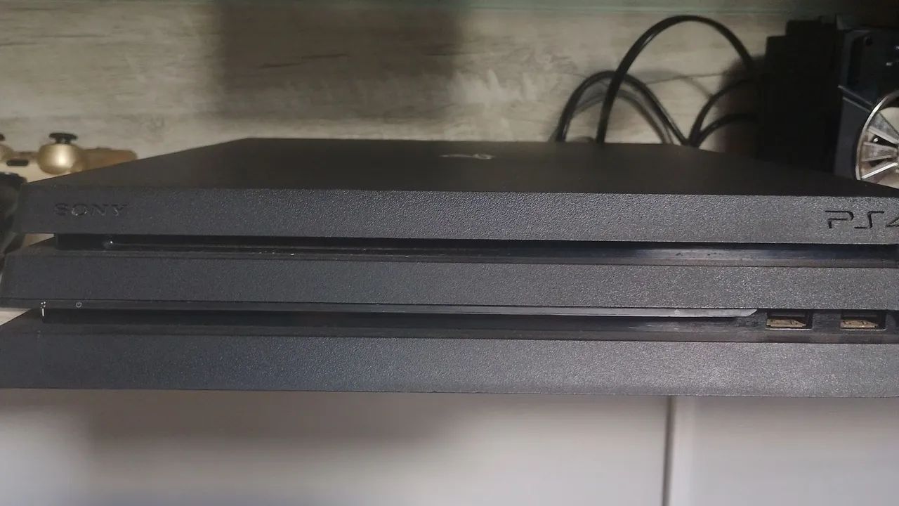 Vendo PS4 pro excelente estado. - Foto 3