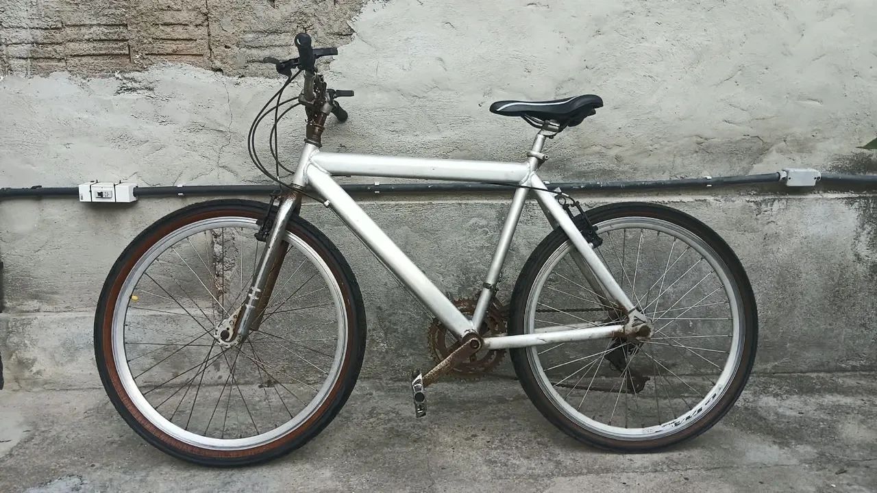 Bicicleta aro 26 quadro de alumínio 