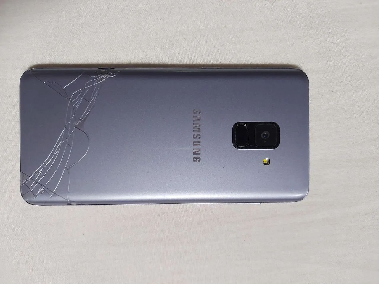 SANSUNG GALAXY A8 COM FACIAL E DIGITAL E NFC.