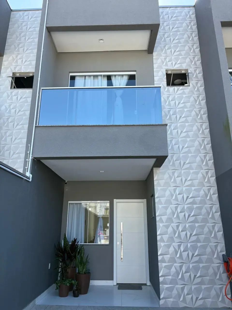 ÓTIMO SOBRADO COM 02 SUITES E 02 VAGAS, EM ITAPEMA! - Foto 4