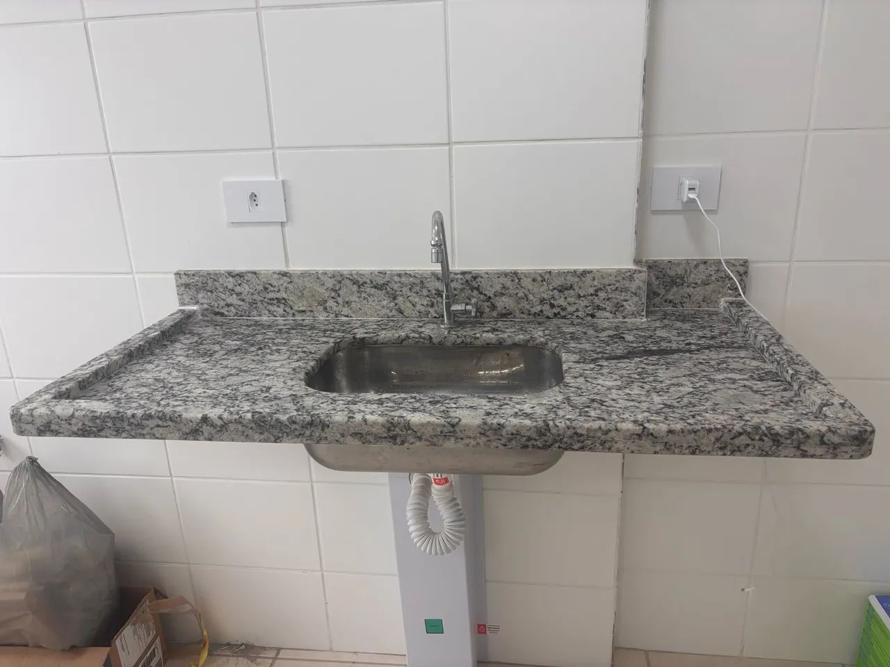 Pia em Mármore, tanque e pia de banheiro 