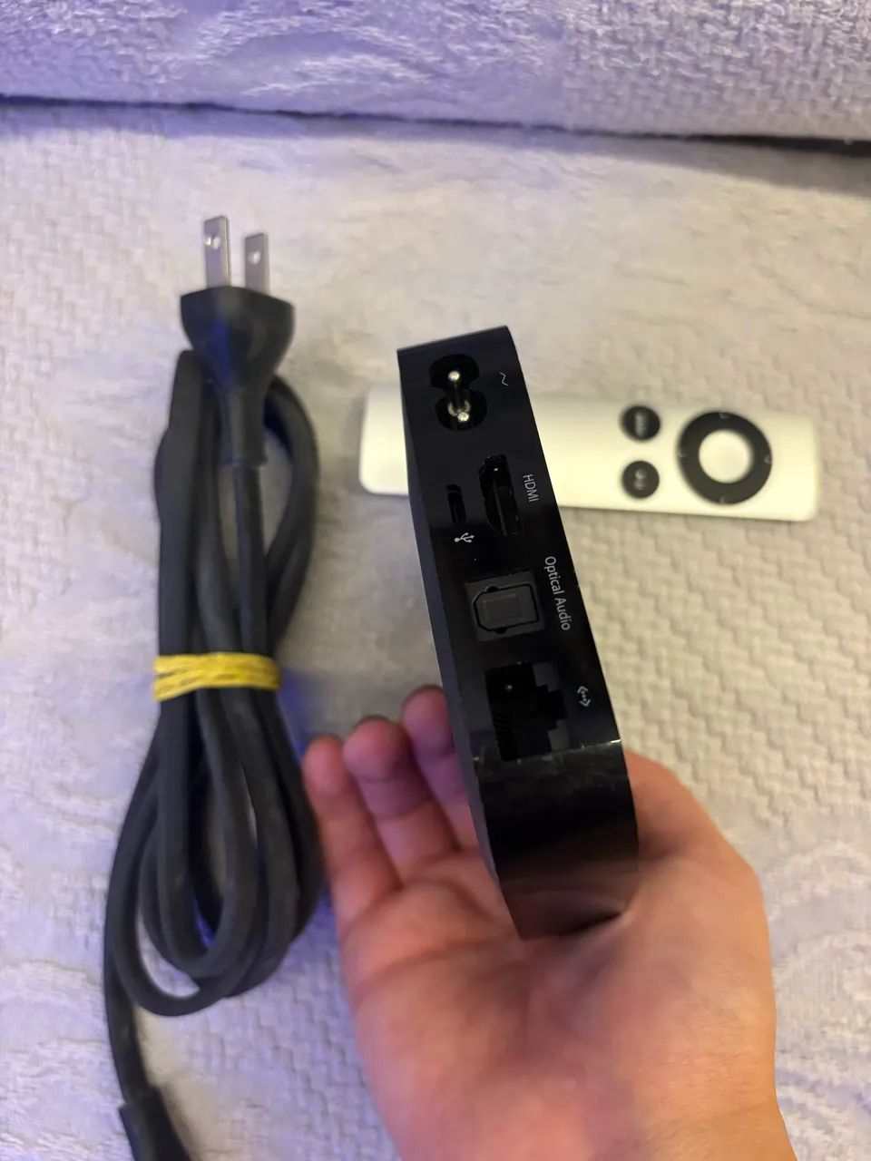 Apple TV com controle e cabo de energia - Foto 2
