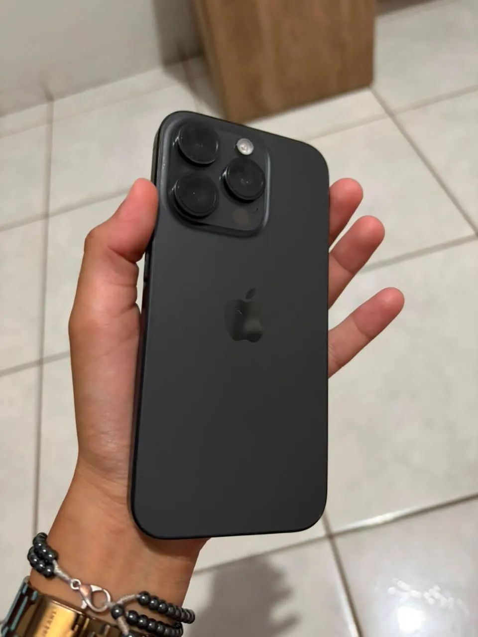 IPHONE 15 PRO  - Foto 2