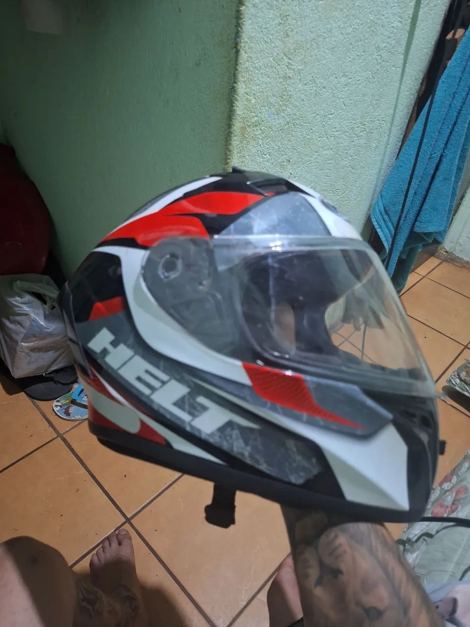 Vendo capacete zero zero com urgência $200 - Foto 2