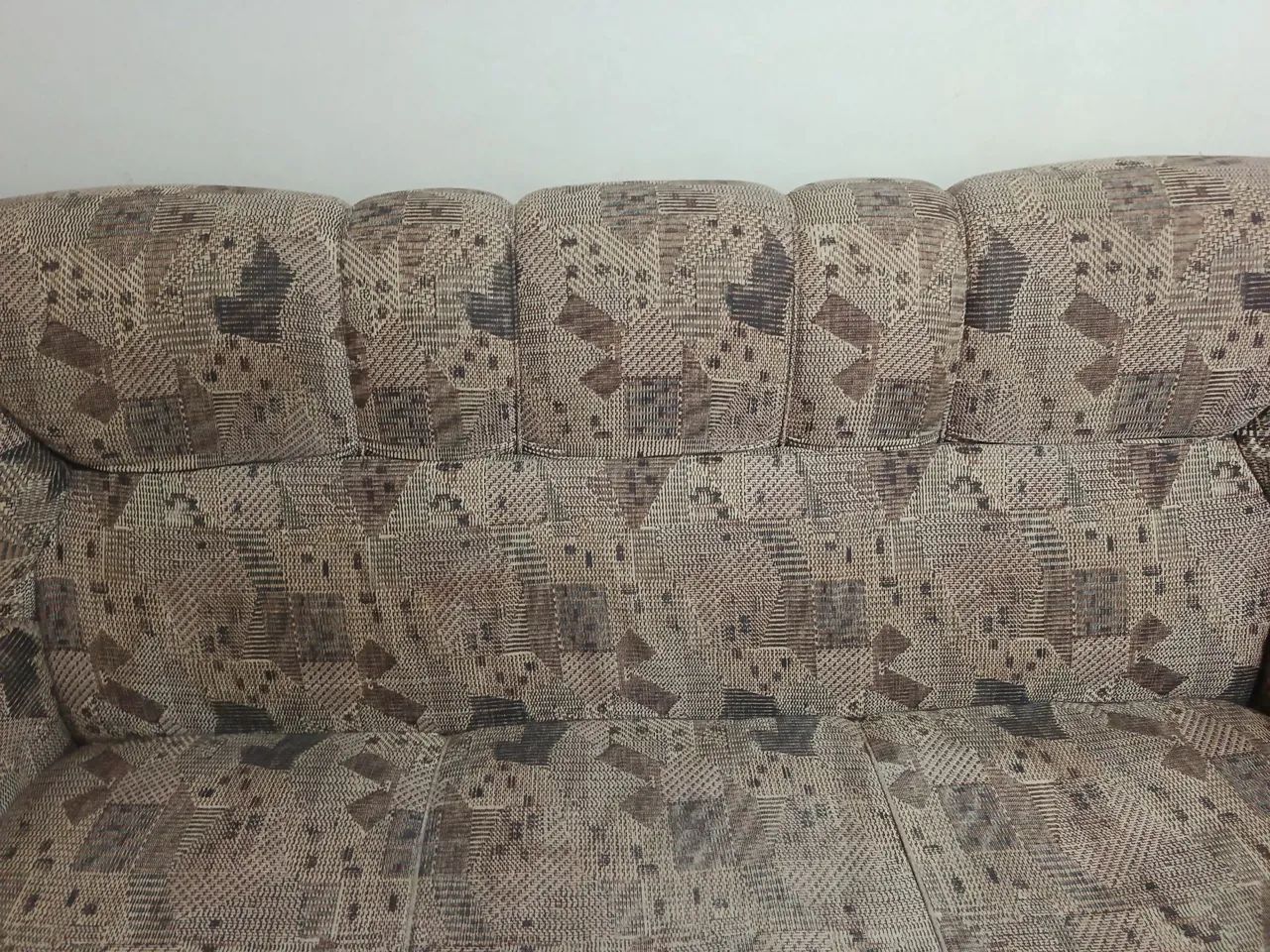 Vendo sofá dois e 3 lugares - Foto 2