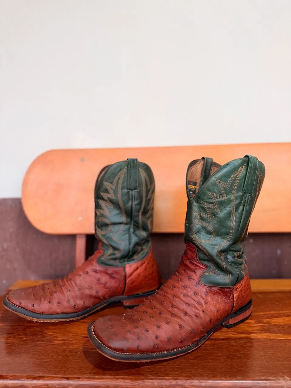 Bota jacomo couro de avestruz 