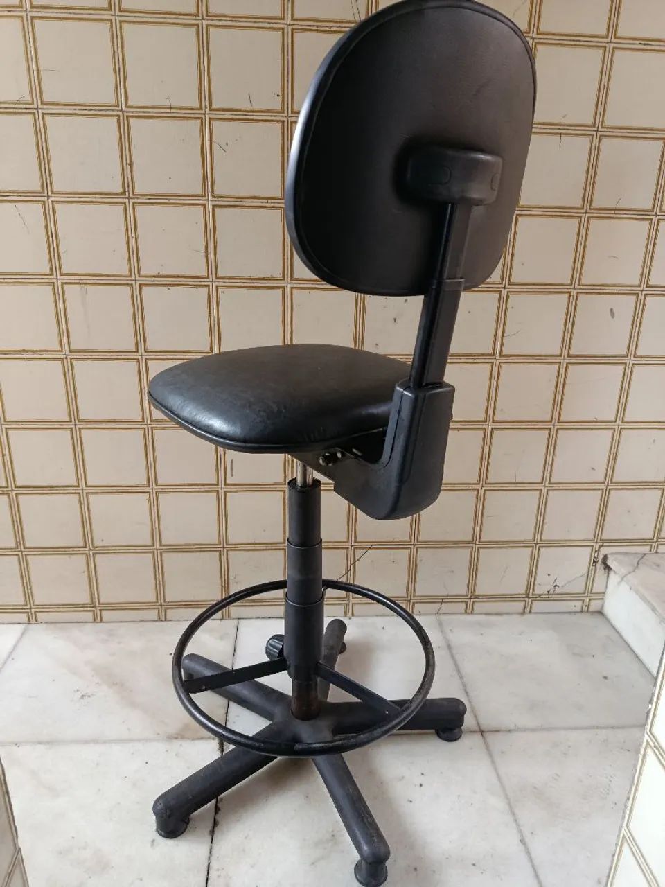 Cadeira alta balcão/bancada 3 ajustes  - Foto 4