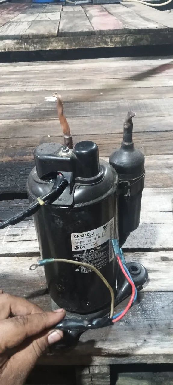 Troca de compressor de ar condicionado e manutenção em ar condicionado  - Foto 5
