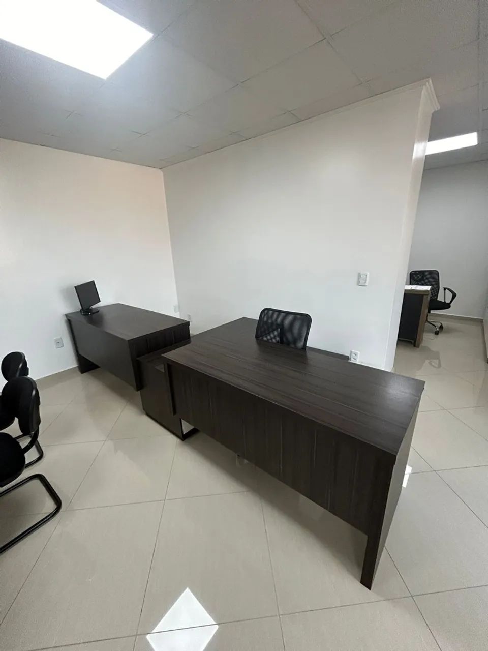 Mesa dupla de escritório com balcão 