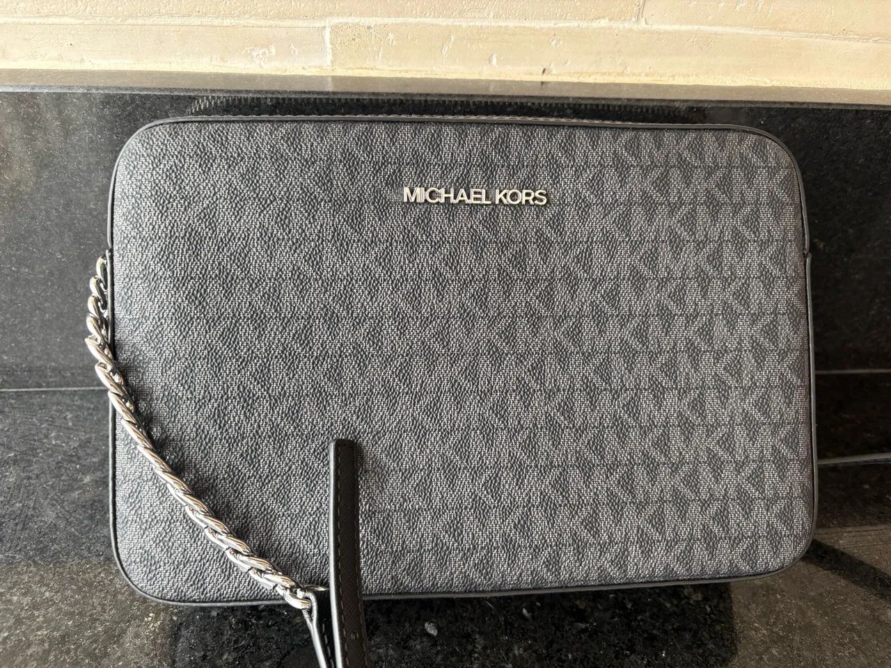 Bolsa Michael Kors - NOVA COM ETIQUETA (Comprada nos EUA) - Foto 5