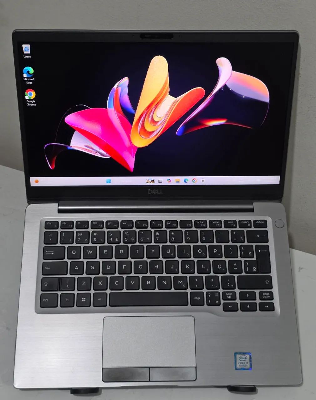 Notebook Dell Latitude 7300 Core i7 8GB de memória 256GB SSD Tela