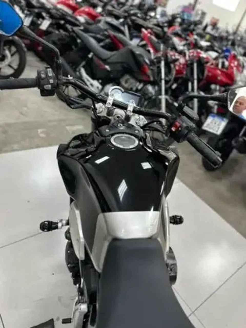 HONDA CB 1000R ABS - Foto 4