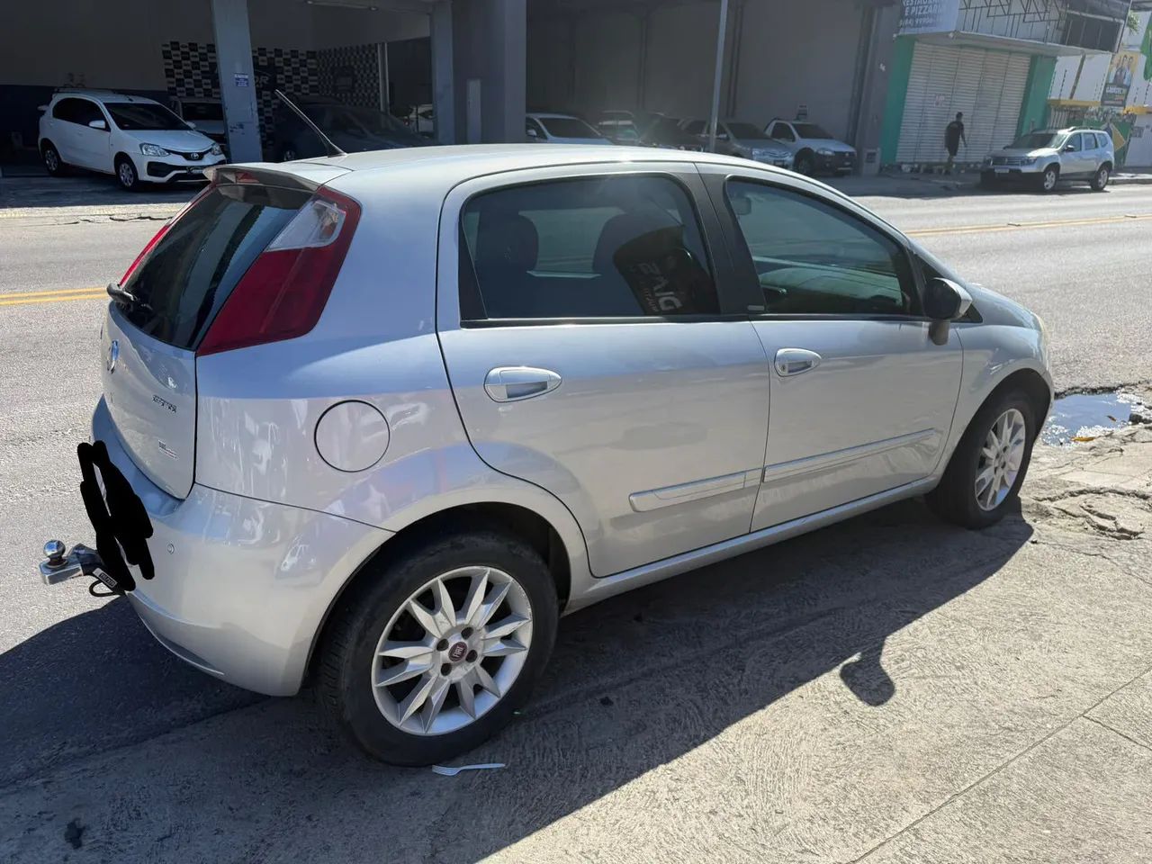 Fiat Punto ESSENCE 1.6 FLEX 16V 5P 2012
