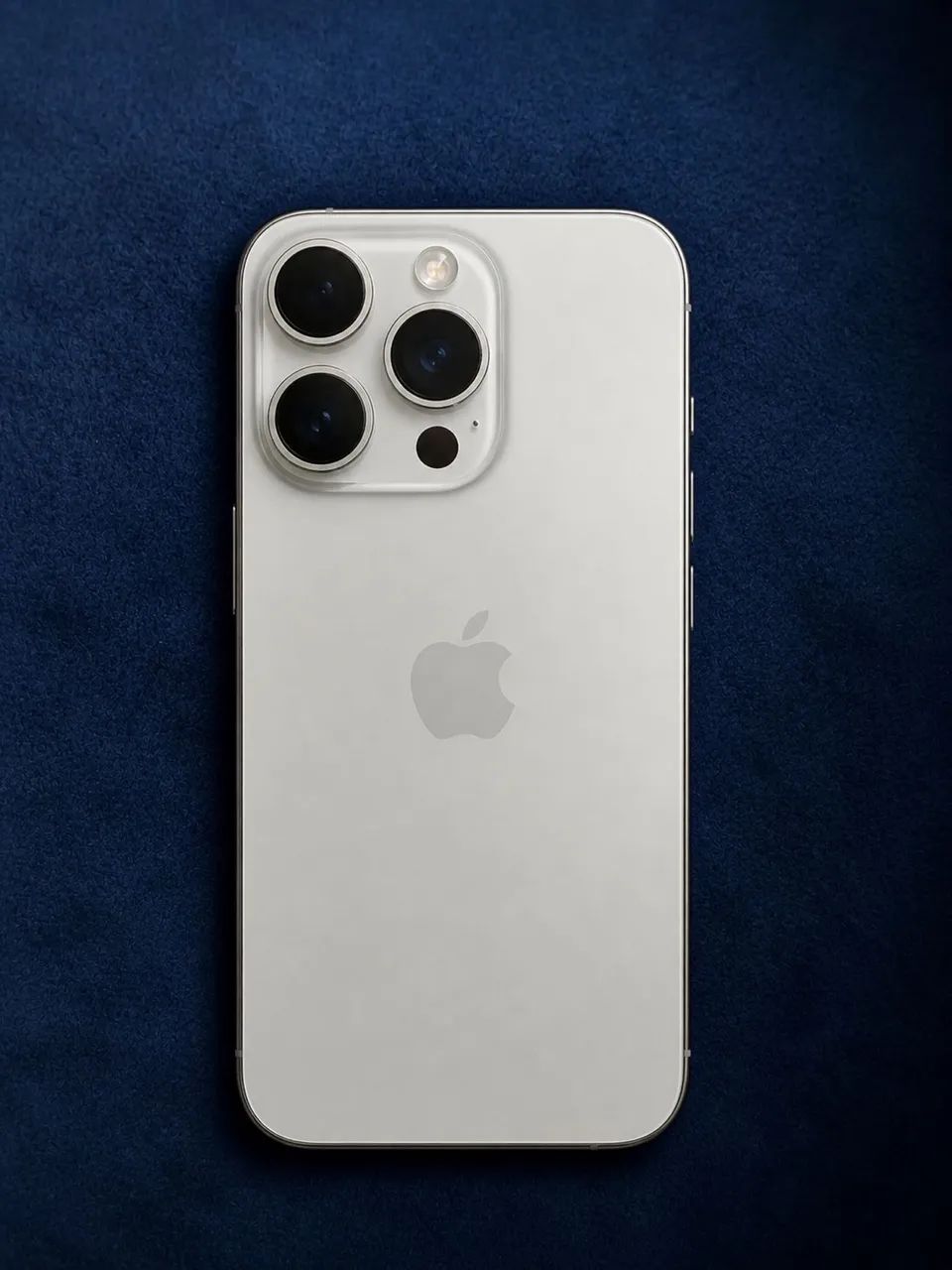 ⭐️ベル⭐️ 海外版 iPhone15 pro 256GB iPhone 15 Pro Apple 256GB Câmera 48MP 61 KaBuM