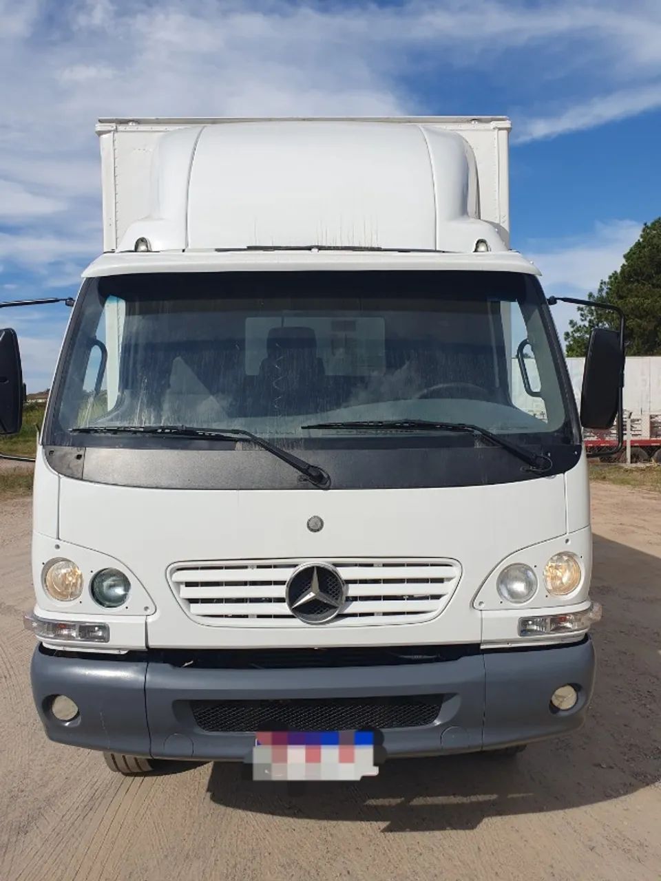 Mb Accelo 915c bau 2010
