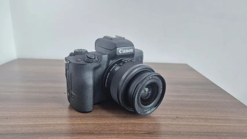 Câmera Canon M50