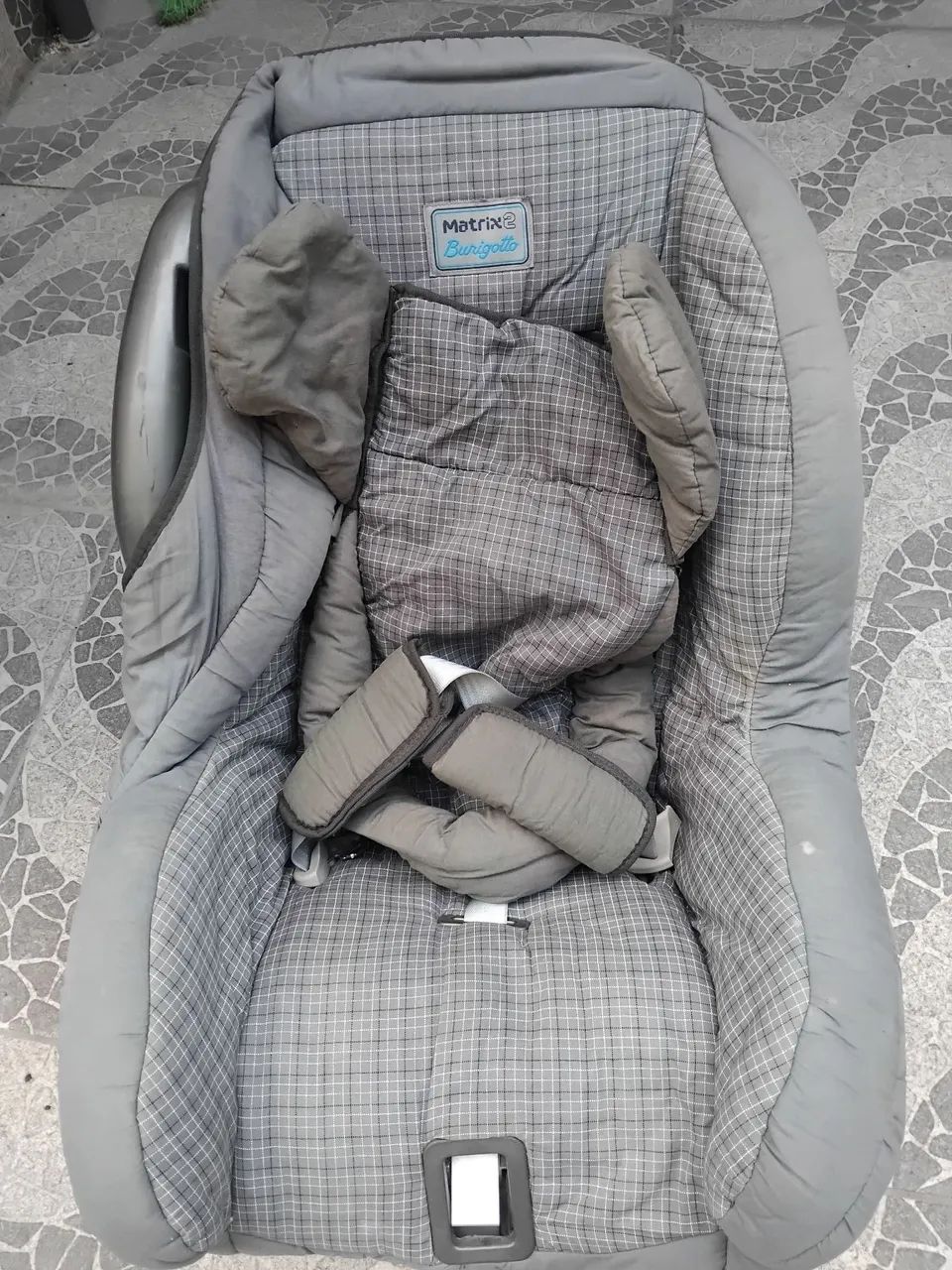 Cadeirinha de bebê para carro...