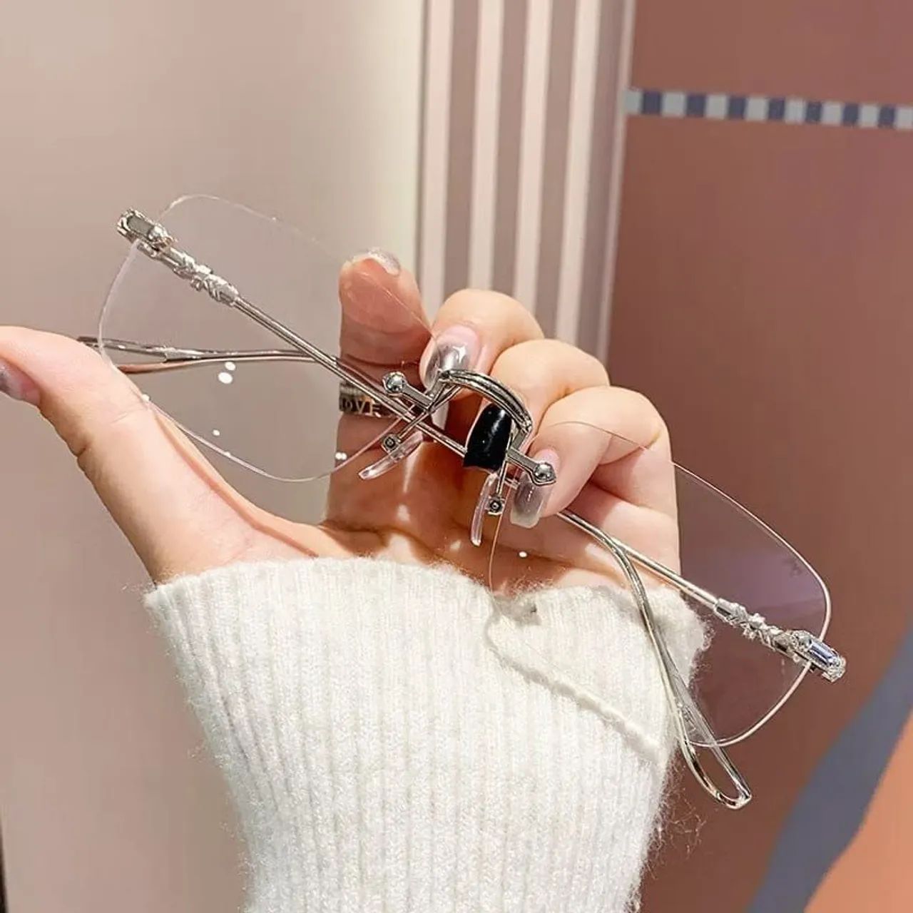 Óculos Lente Transparente com armação de prata - Foto 2