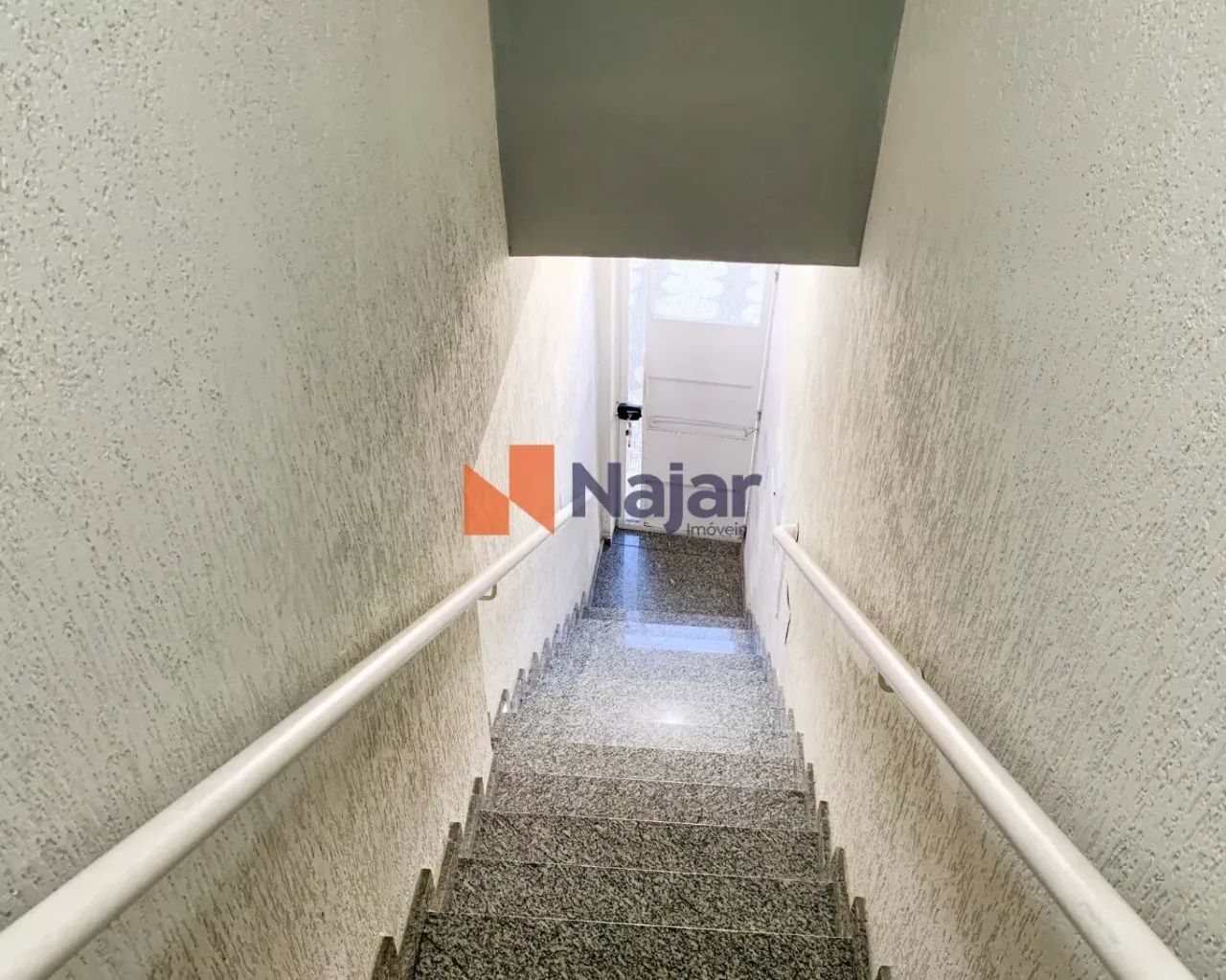 SALA COMERCIAL PARA VENDA OU LOCAÇÃO NO CENTRO - Foto 4