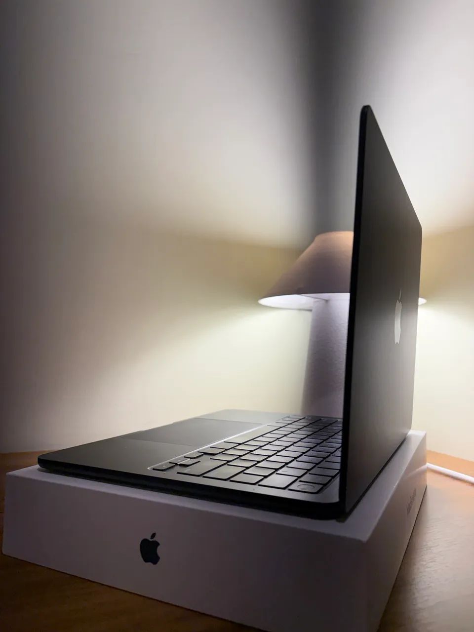 MacBook Air -  Midnight - chip Apple M2 memória 8gb   - Foto 5