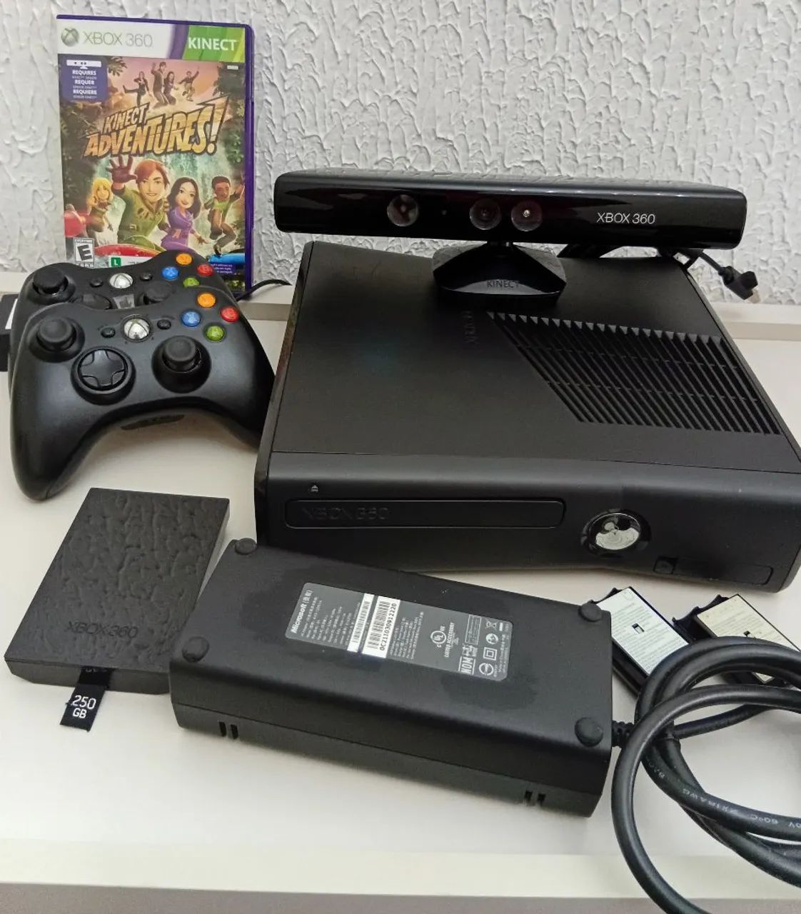 XBOX 360 S NA CAIXA COMPLETASSO